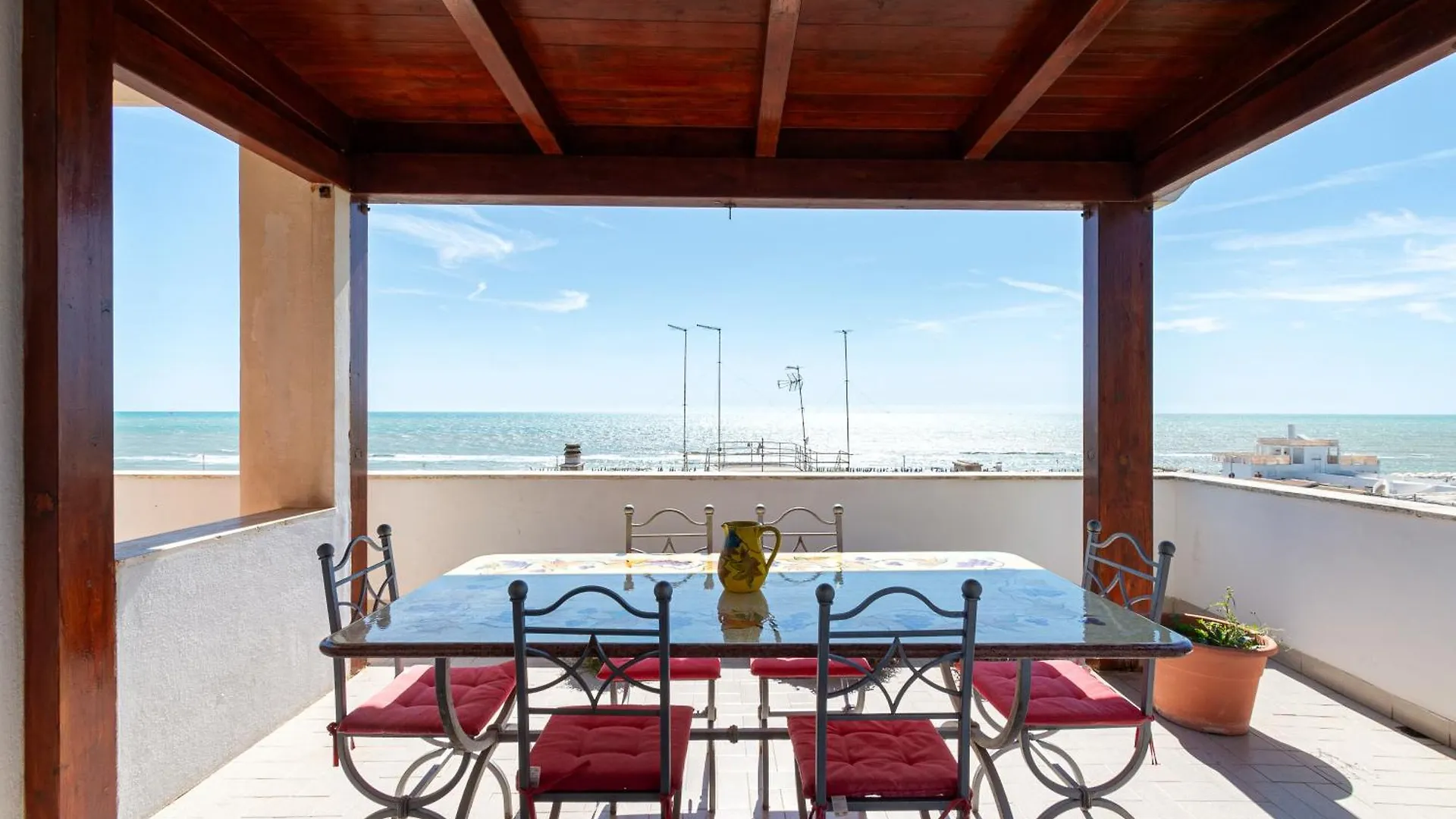 Ostia Attico Fronte Mare Apartment 0*, Lido di Ostia
